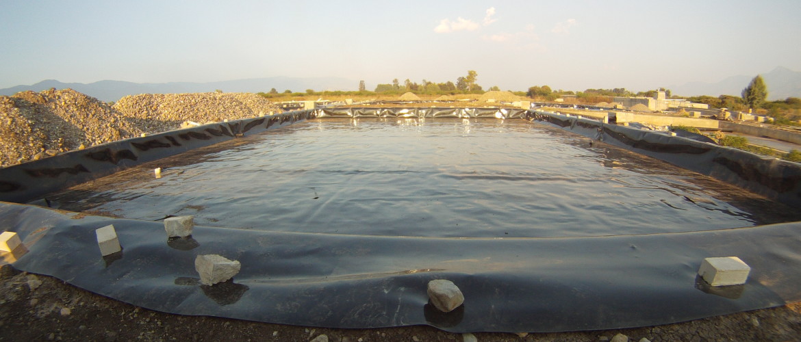 Humedal Recubierto con GMB HDPE